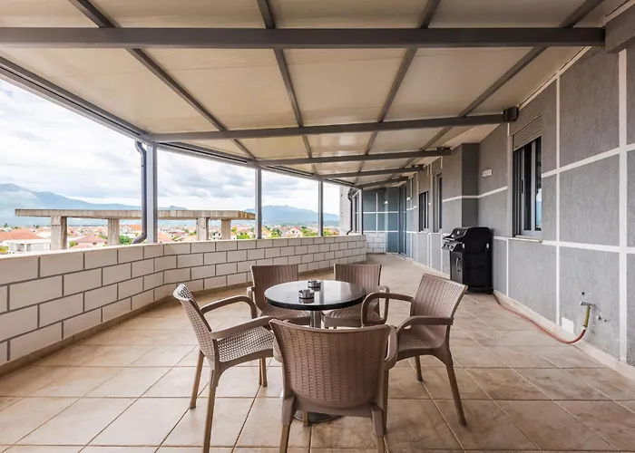 Escape By Pikhost * Shkodër